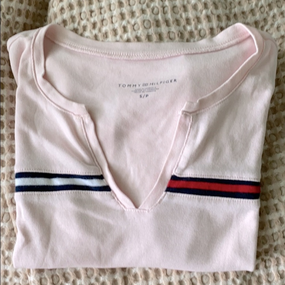 Tommy Hilfiger cropped t shirt